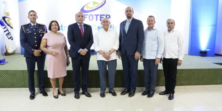 INFOTEP y UTESA certifican a 342 participantes de diplomados y otras acciones formativas.