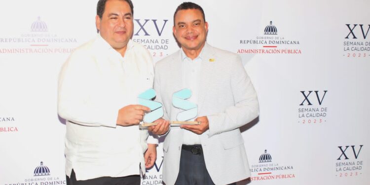 Hospital Ney Arias Lora gana en dos categorías del premio SISMAP-Salud